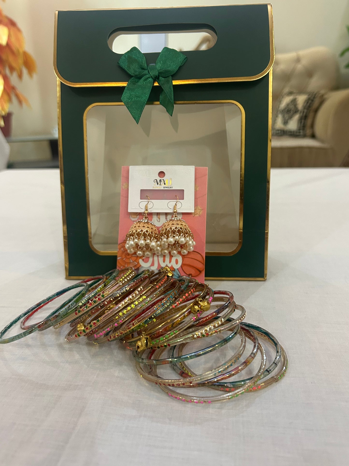 Eid Special Gift Box with Kashmiri Churiyan, Jhumka Earrings & Mehndi Kit